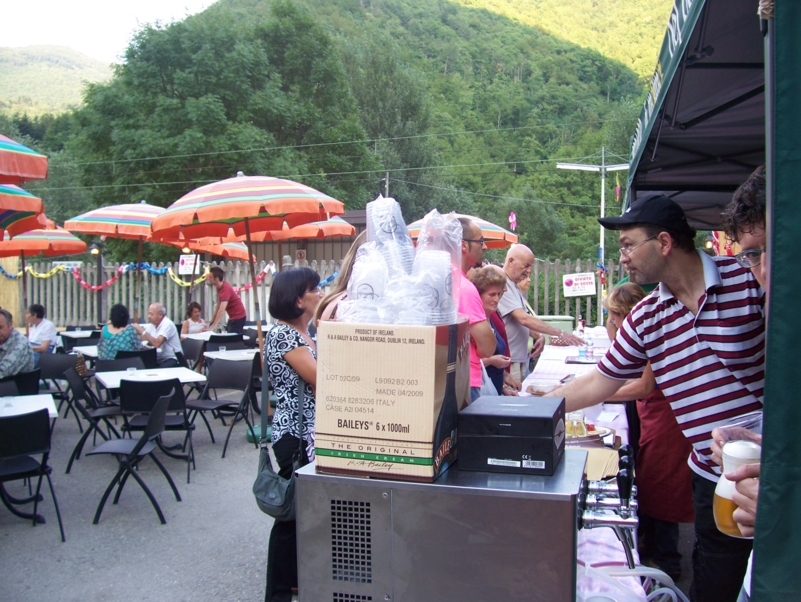  Image name: Estate026.jpg 
 width: 801 pixel 
 height: 602 pixel 
 Size: 446368 bytes 
 Click to enlarge 